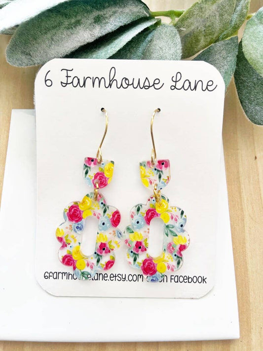 Floral Scallop Earrings: Summer Acrylic Dangle Jewelry